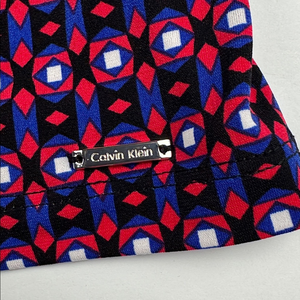 Calvin Klein Women's sleeveless Patterned blouse - Red and Blue - Picture 4 of 7